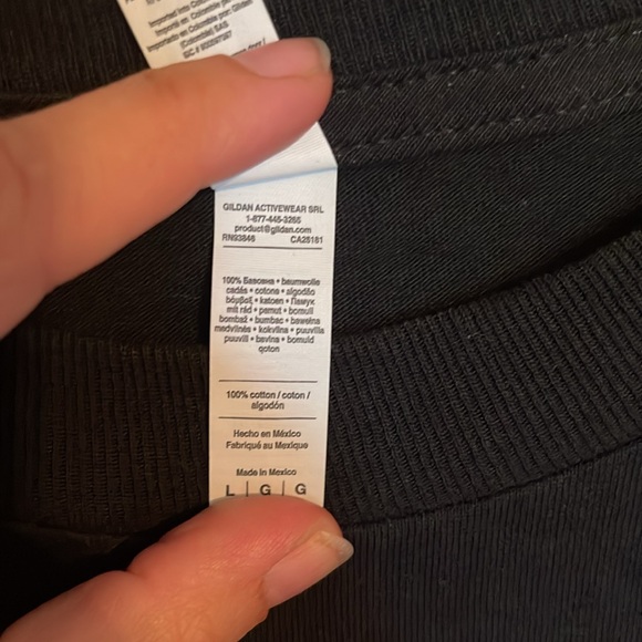 Selena Tee. Size L. - Picture 5 of 5